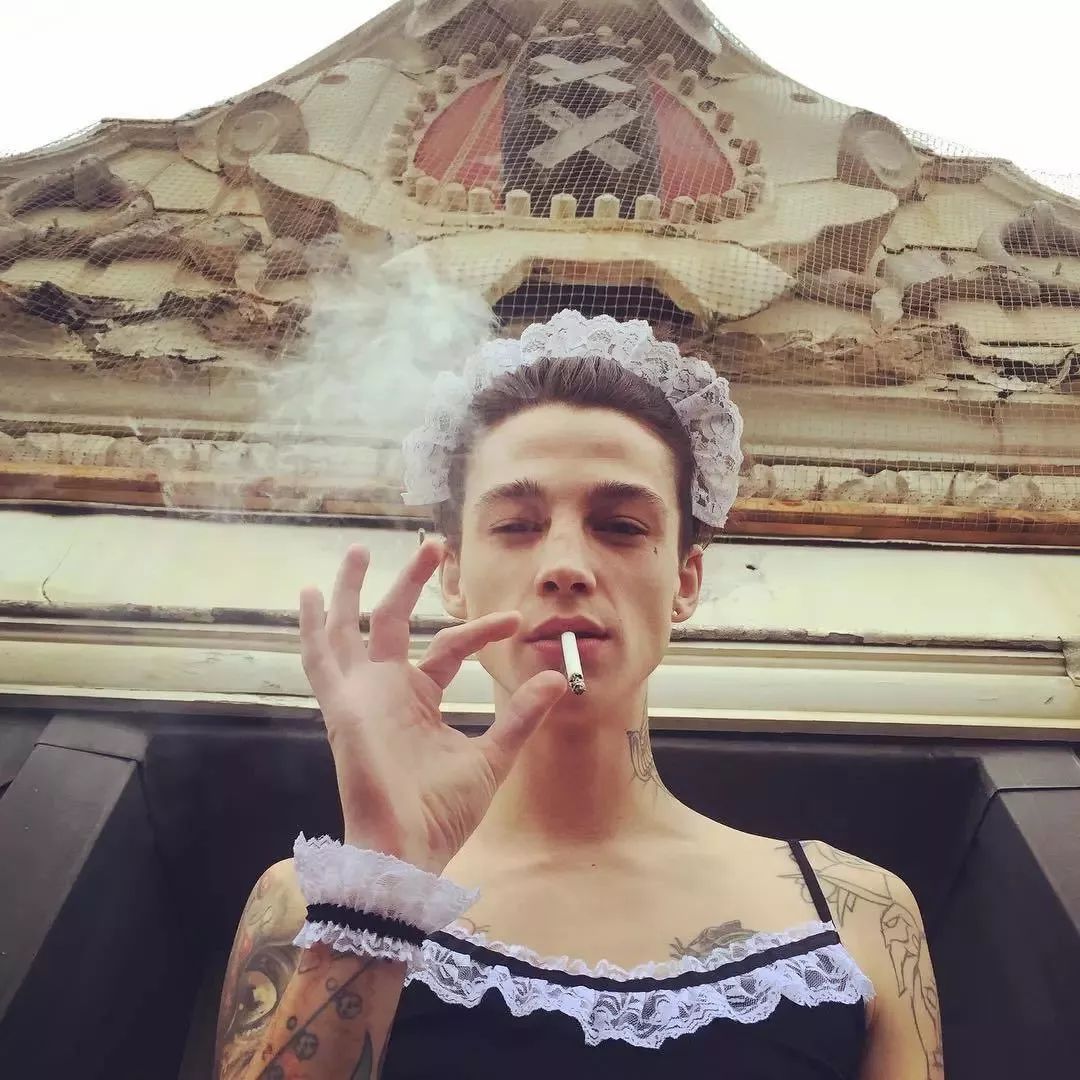 阿什·斯戴梅斯特年轻时颜值,阿什斯戴梅斯特演的什么电影