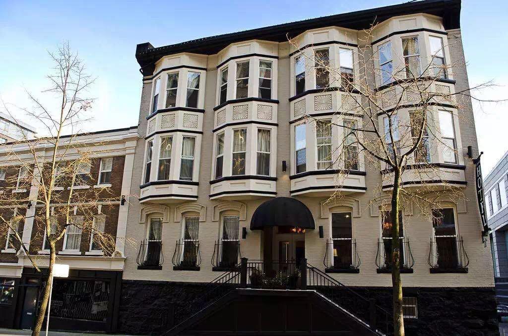 飘窗不再是鸡肋卧室一定这样做,鸡肋飘窗太高了