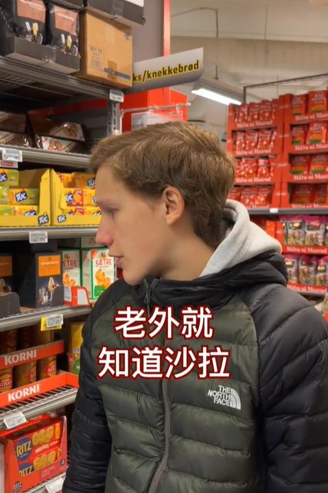 外国小伙在中国爆火，获赞超2.7亿！大秀“中式养生”看呆网友