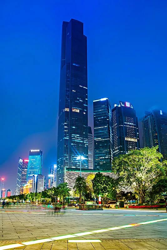 广州南方投资集团大厦,广州南方百货大厦