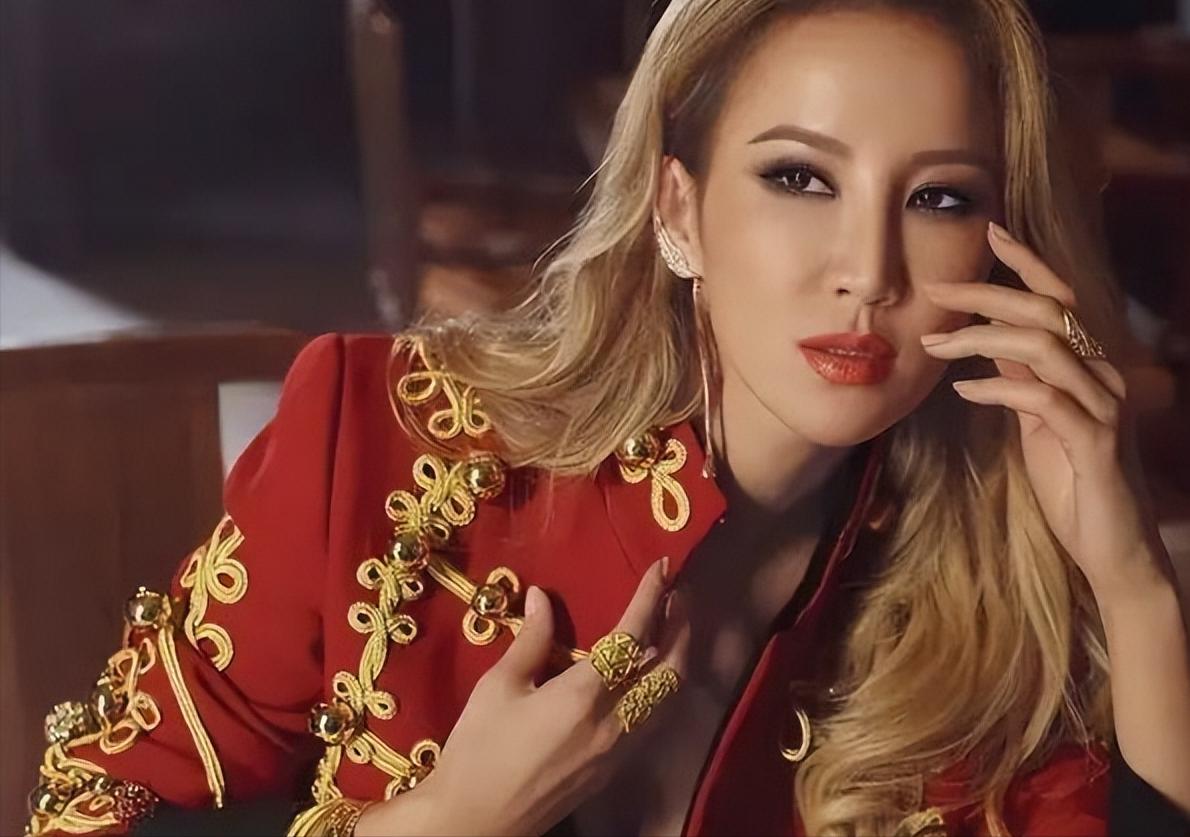 3天前,歌星李玟轻生离世,死因众说纷纭,姐姐发文称:并非自尽