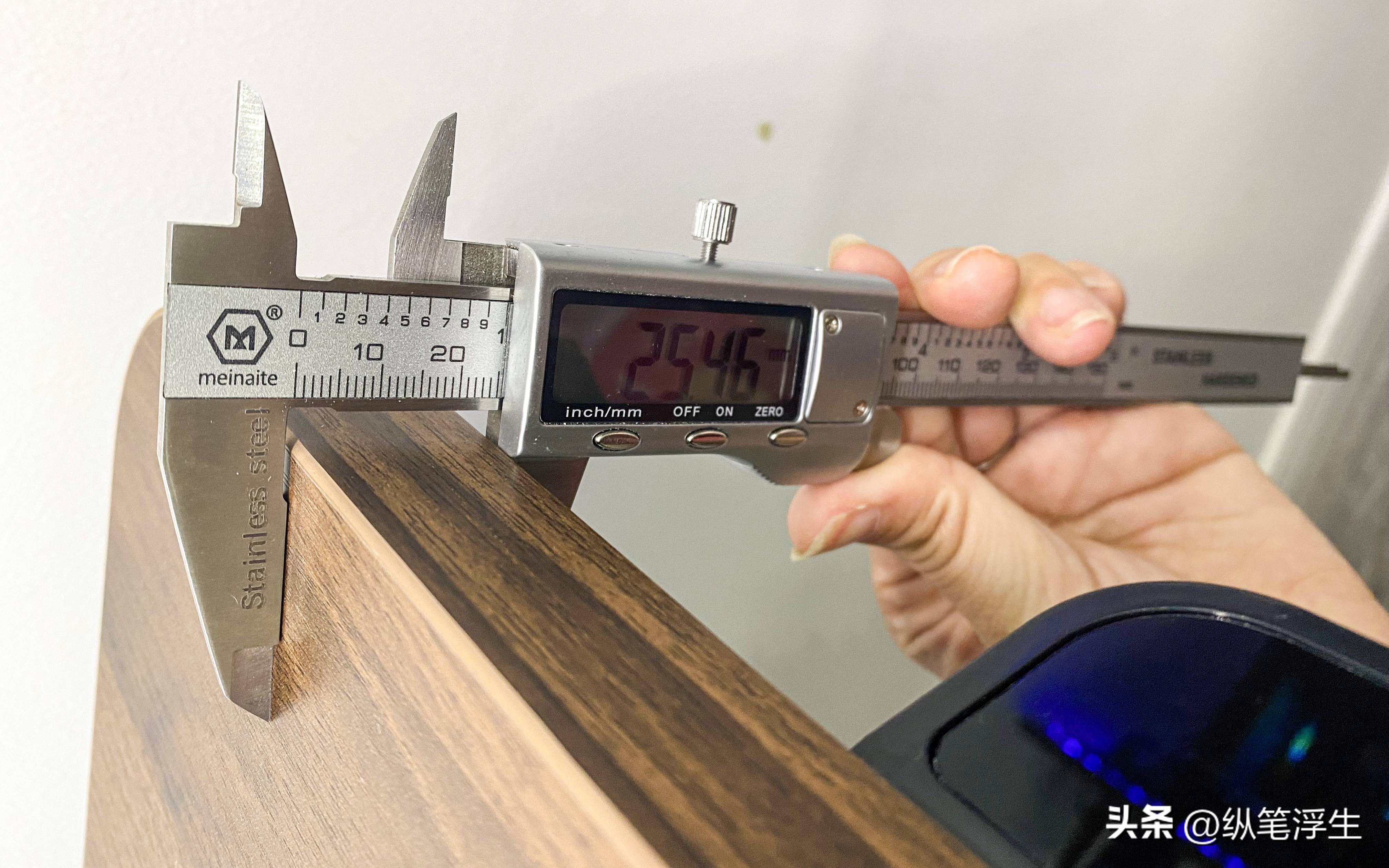 升降桌可站可坐可半蹲上班,升降桌可移动站立办公