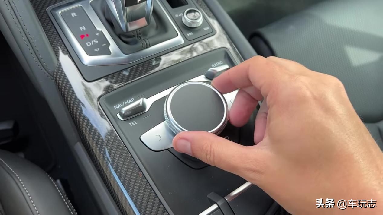 2019奥迪r8跟2020款奥迪r8,5.2v10奥迪r8限量版