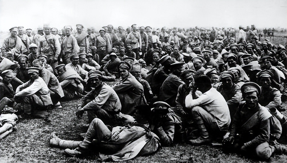 沙皇尼古拉二世和日俄战争,尼古拉二世为何最后全家被枪决