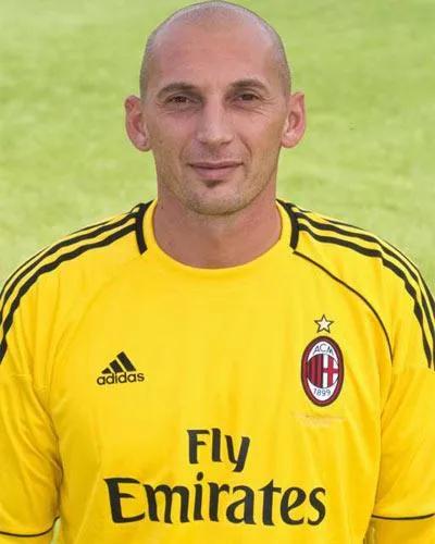 70后的世界杯足球巨星,生于1976足球明星