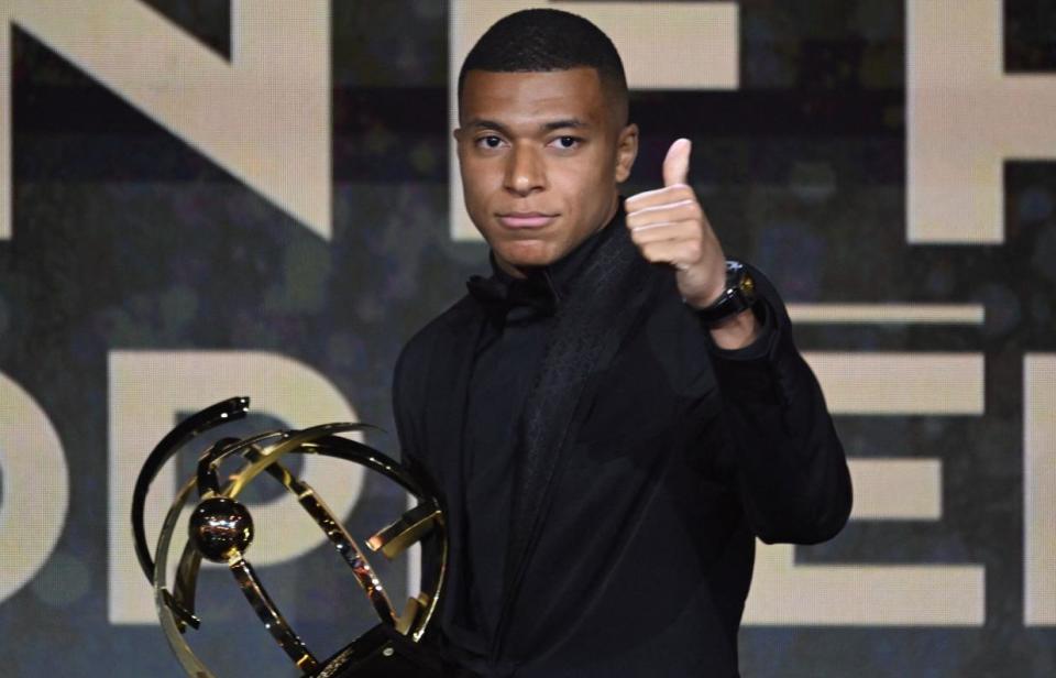 曝姆巴佩今夏降薪加盟皇马,官宣姆巴佩