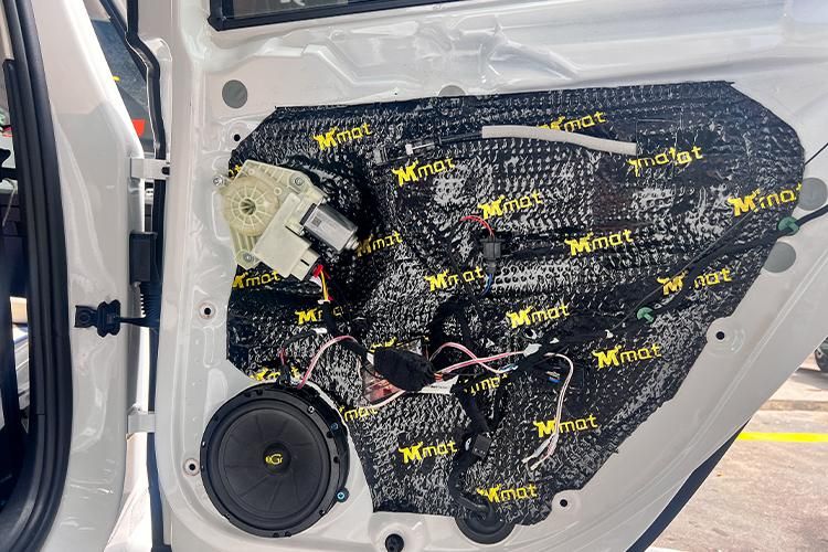 点燃激情传递梦想背景音乐,2015年大众凌渡230音响改装