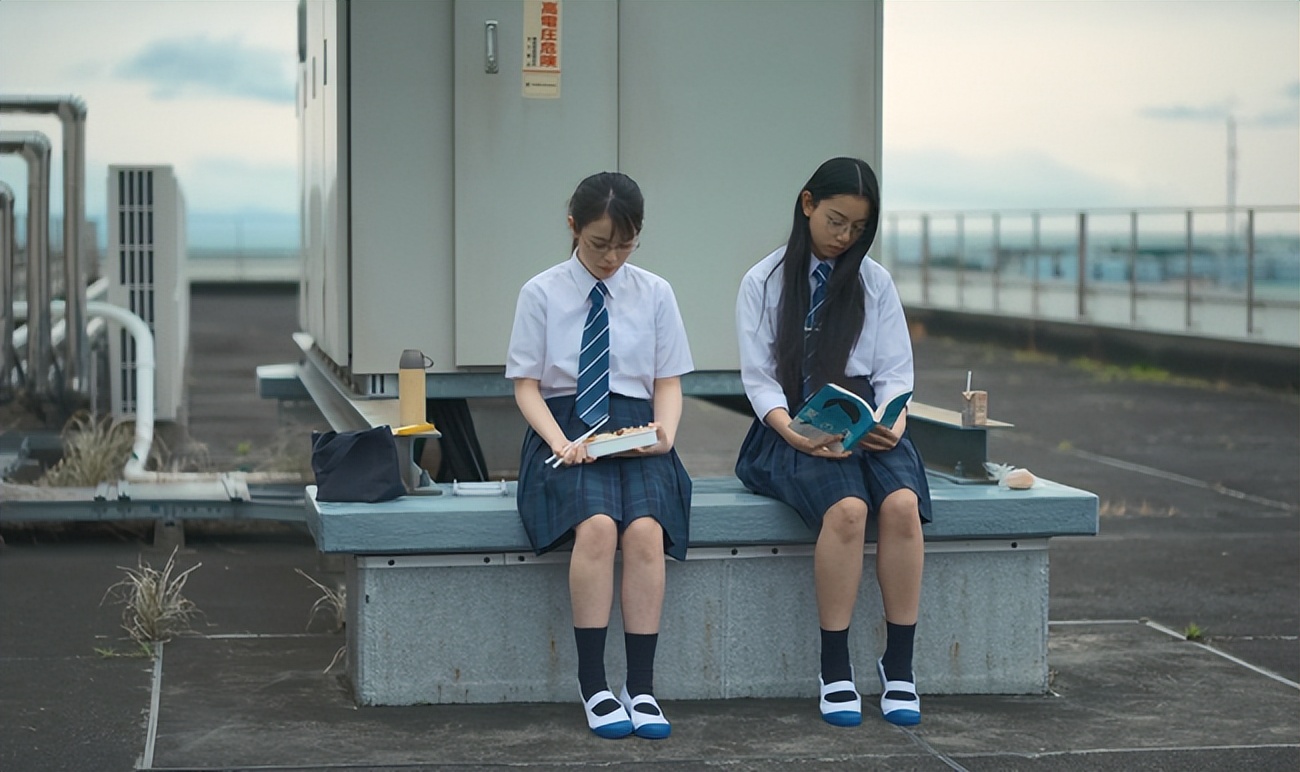 冲上热榜第2，风俗店“头牌”再就业，竟被日本人拍得如此好看