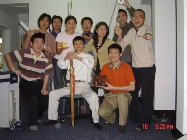 马云杭州湖畔花园在什么地方,马云湖畔花园16幢202室多大