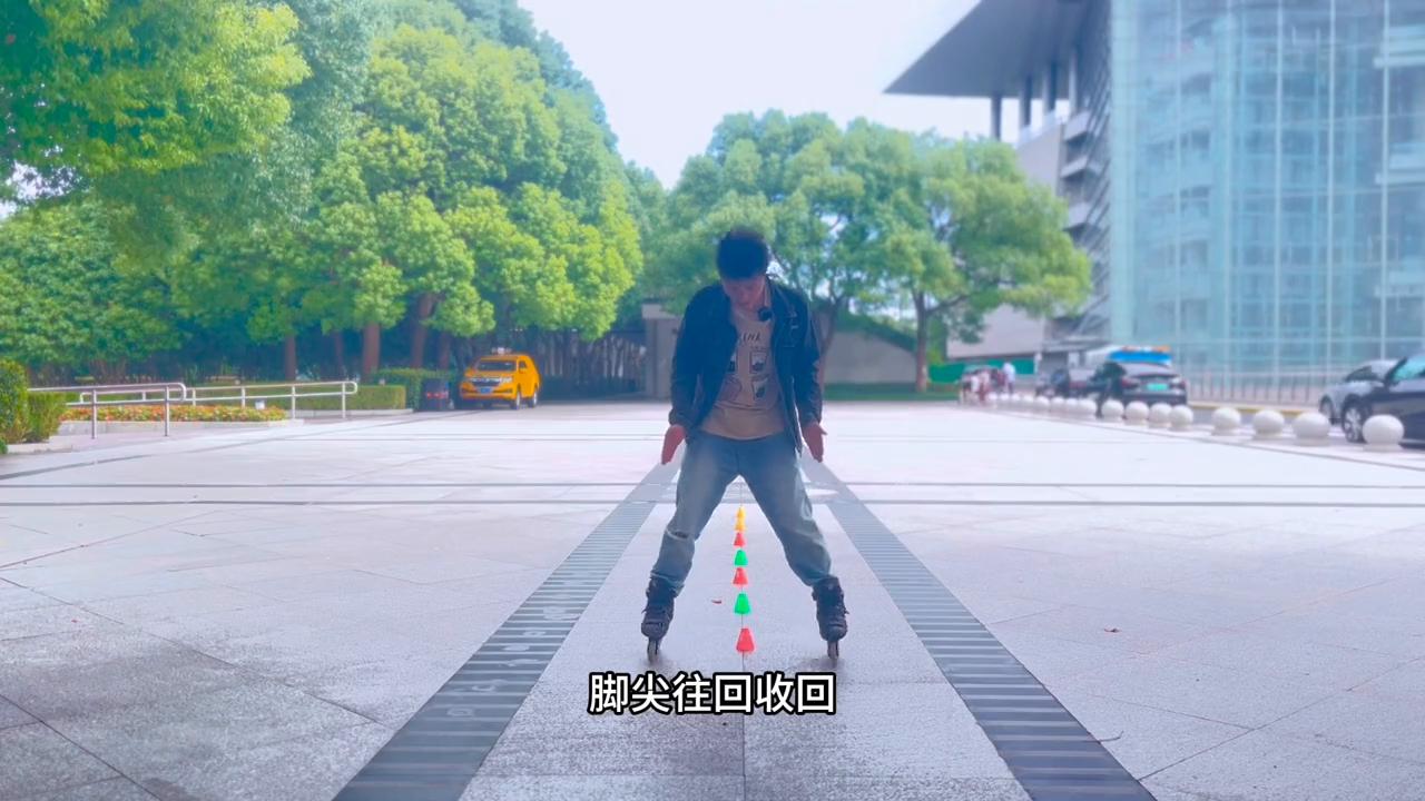 轮滑葫芦刹车教程,轮滑前葫芦步教学