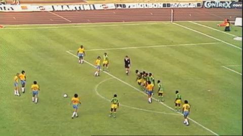 世界杯表现不尽人意的球员,世界杯那些不可思议的进球