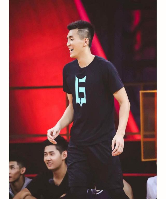 郭艾伦潘玮柏关系,郭艾伦颁奖典礼潘玮柏