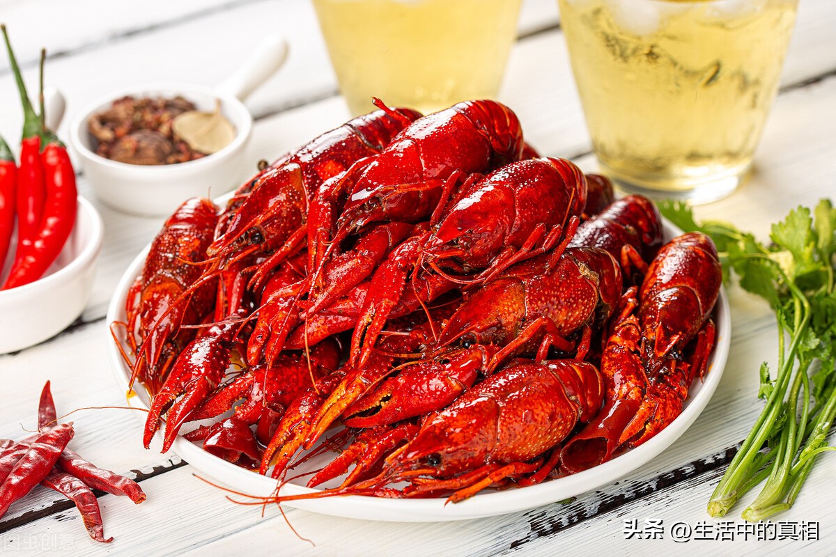 小龙虾里面好多寄生虫能吃吗,小龙虾有寄生虫现在到底能不能吃