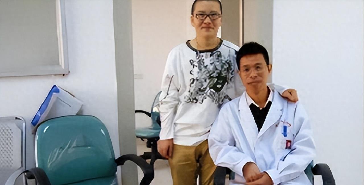 宁夏姑娘耿子做“女变男”手术,强行变成男人后,现在怎么样了?