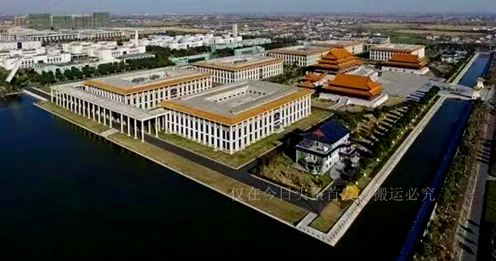 他是民企“药王”，一年卖800亿，工厂建得像故宫，却坚持不上市