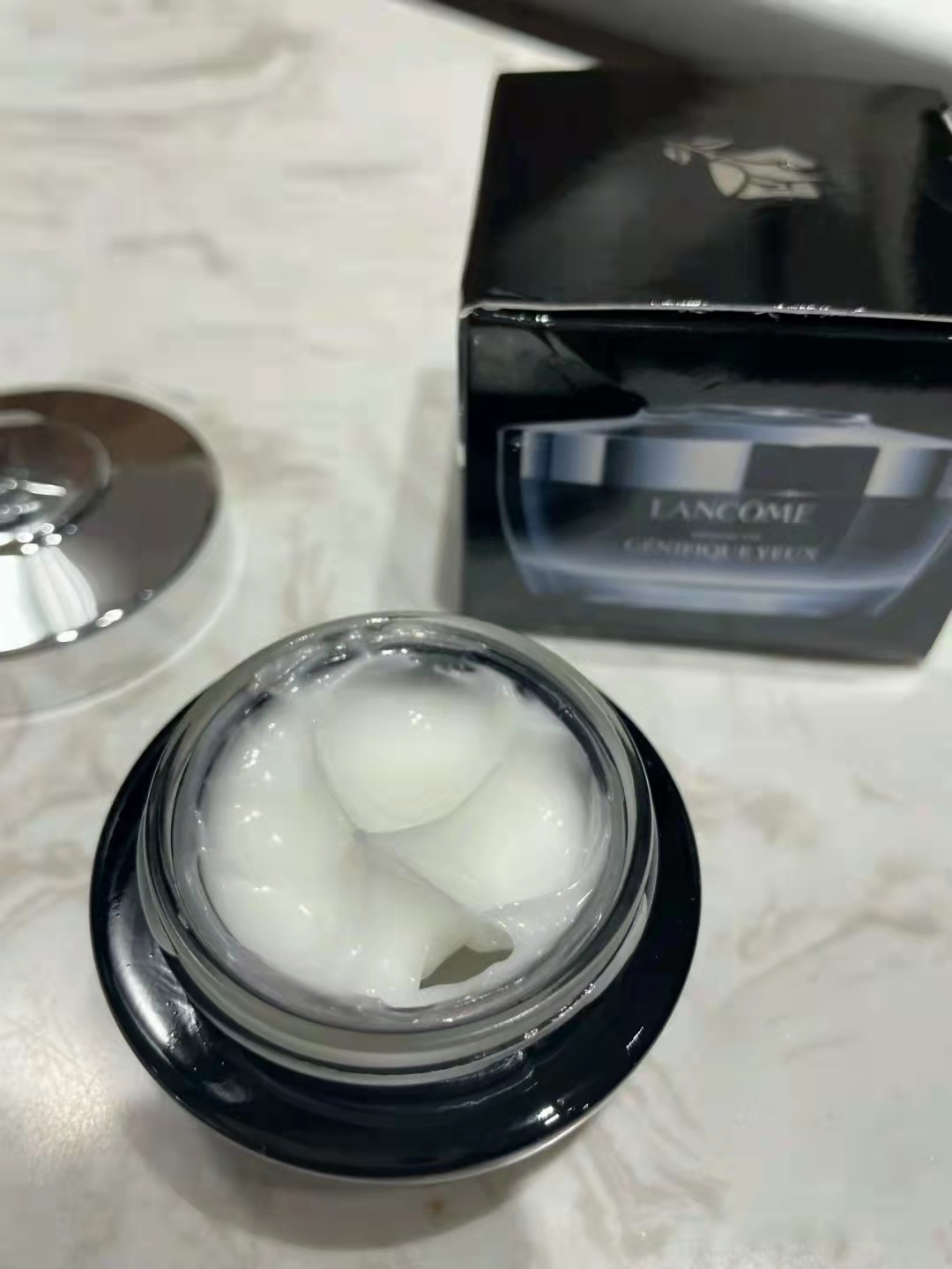 兰蔻和雅诗兰黛哪个价格比较贵,雅诗兰黛和兰蔻价格比较