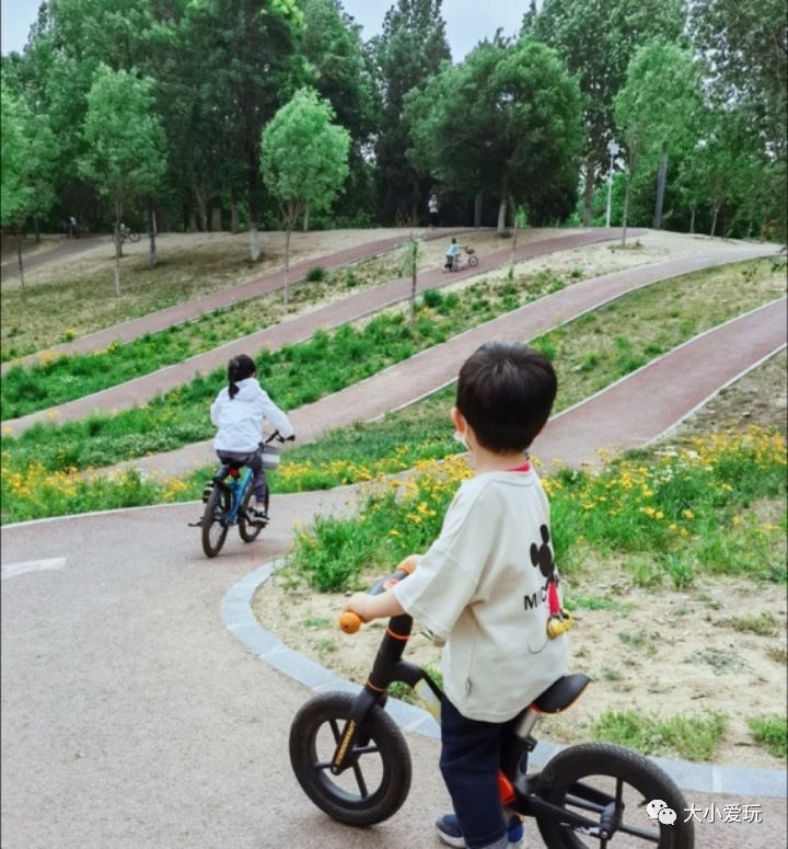 滨河公园带娃玩水,推荐一个好地方滨河公园