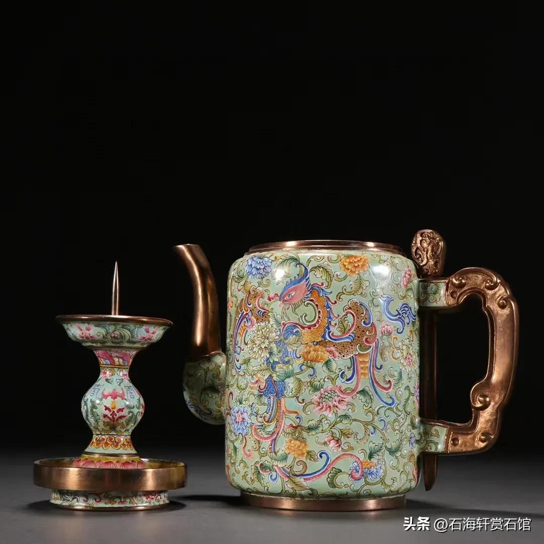 鎏金鹦鹉纹提梁银壶,铜胎画珐琅花鸟纹提梁壶