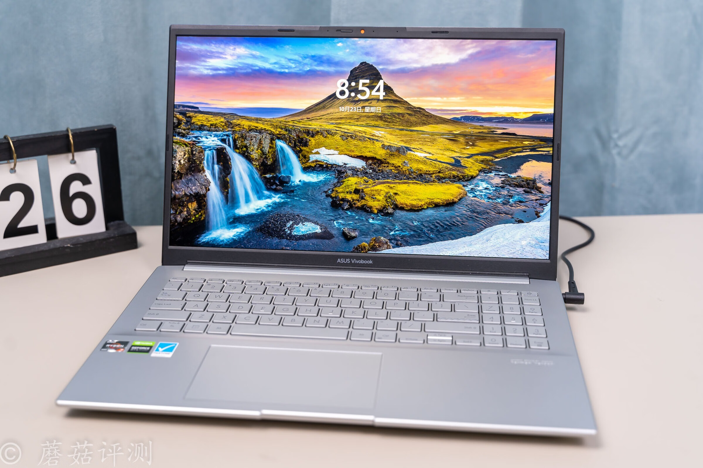 华硕无畏pro15锐龙版和灵耀pro14,轻薄本华硕无畏pro15游戏测评