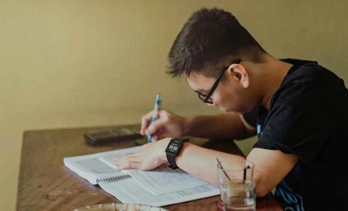 具有美育意义的思政课程,将思政教育融入美育的研究