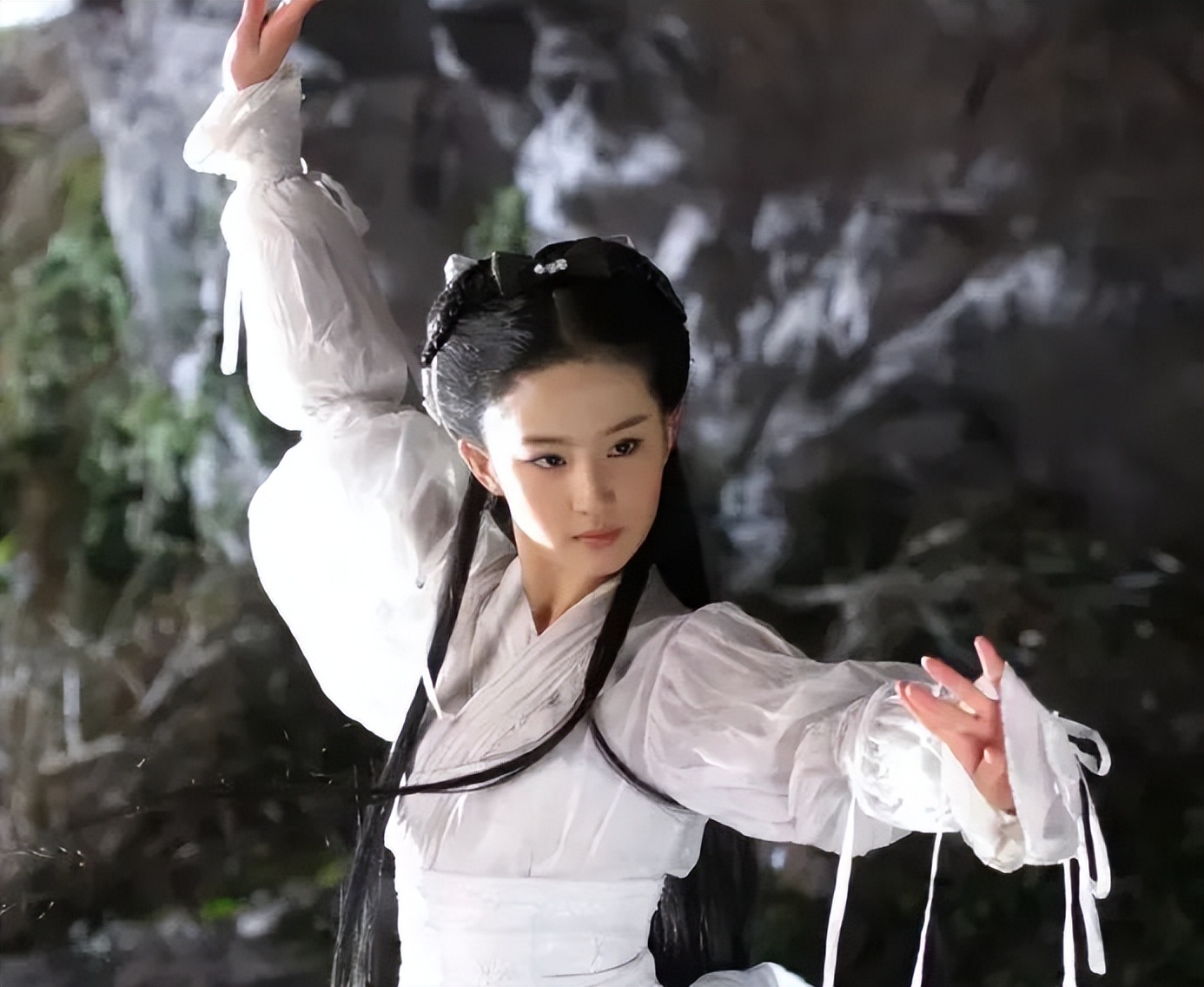 如何评价张纪中神雕,张纪中的神雕为什么那么漂亮