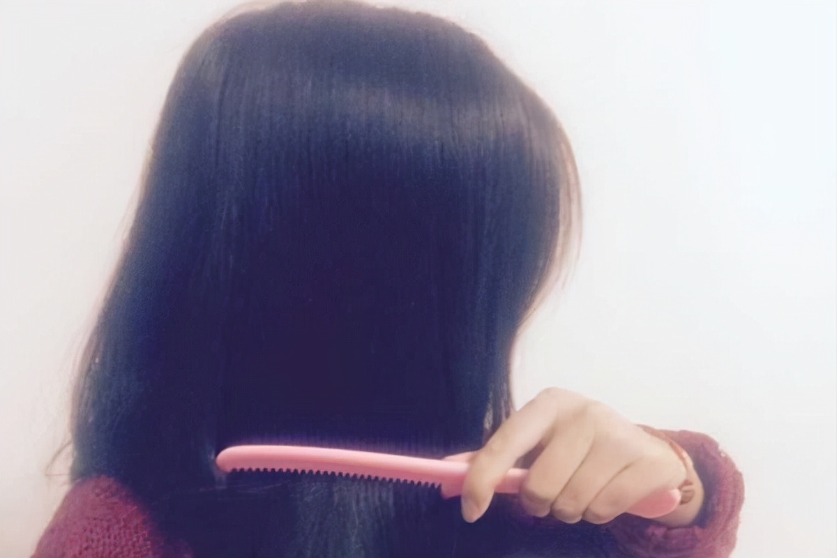 秋天掉头发的最佳防治方法,一到秋天就掉头发是怎么了