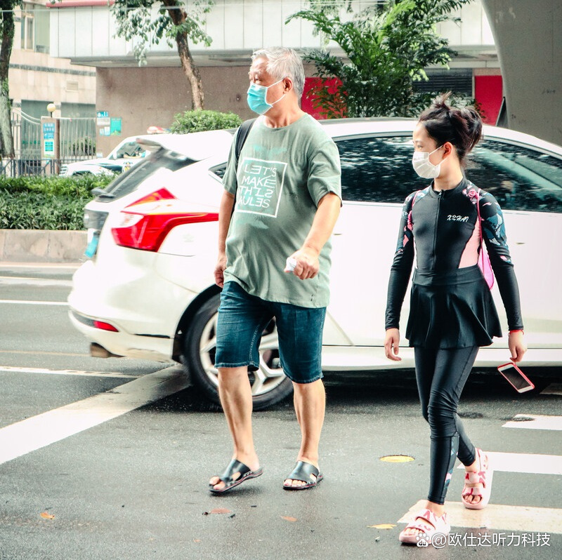 感觉两个耳朵声音不一样大,感觉两只耳机声音大小不一样