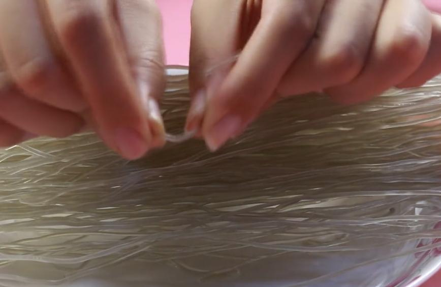 买粉条要注意什么,打火机辨别粉条