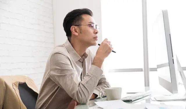 月子岳母惊现弟媳,丈夫痛哭失财失爱