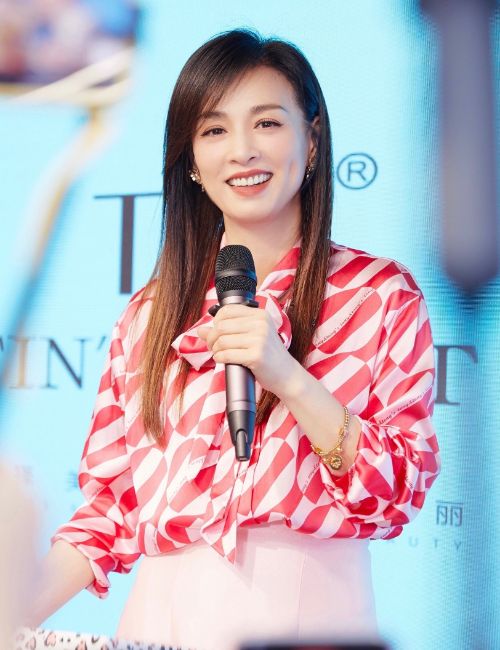 娱乐圈的真实姐妹情你get到了吗,娱乐圈最感人的姐妹情