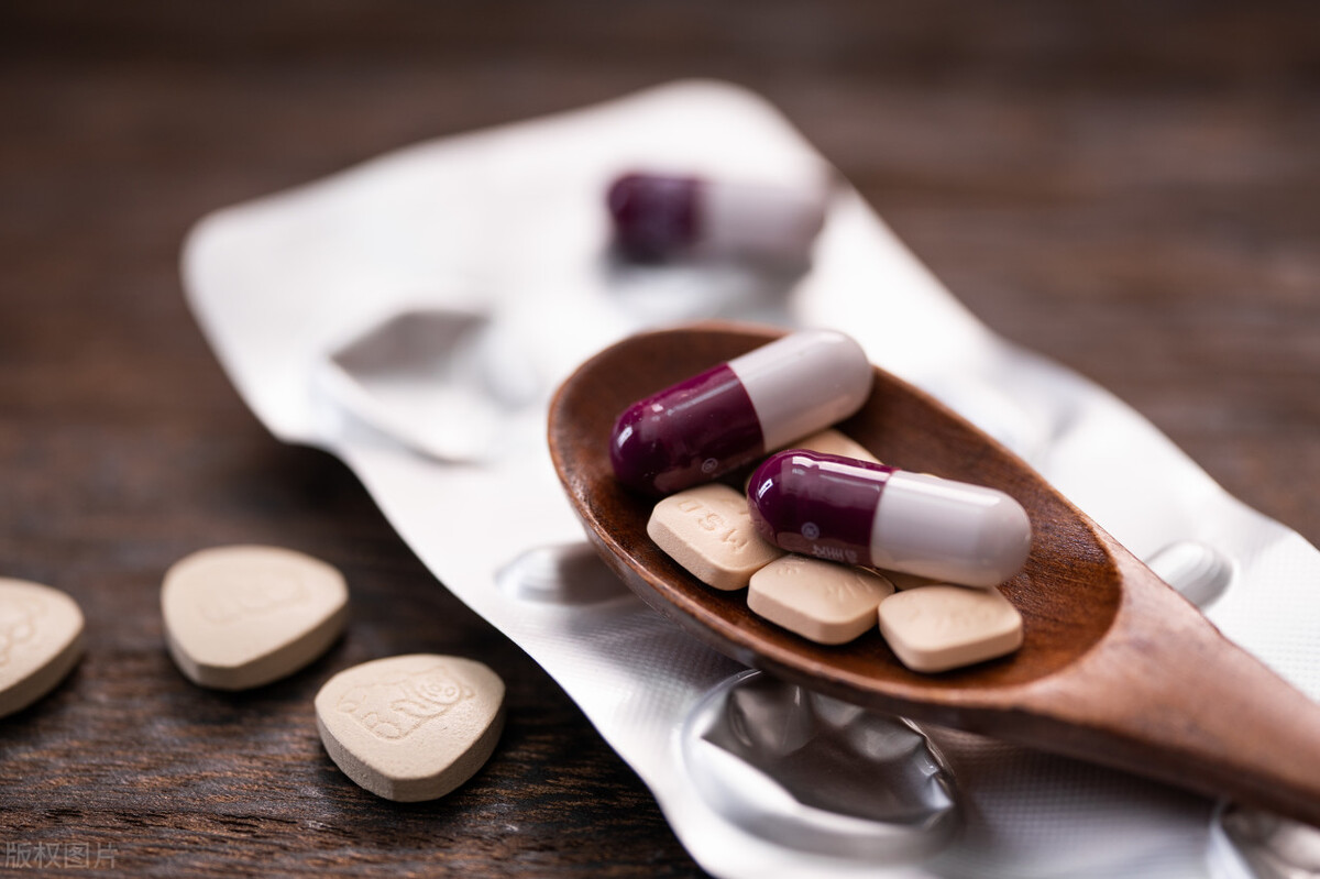 孕妇补铁吃琥珀酸亚铁还是多糖铁,孕妇吃补铁剂琥珀酸亚铁食欲不好