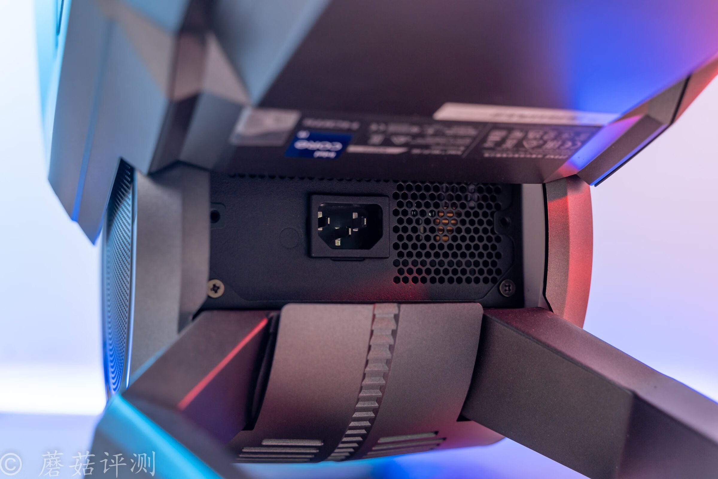 微星宙斯盾ti511代测评,微星宙斯盾ti5散热怎么样