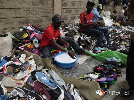 探秘非洲二手贸易市场：二手衣穿出的“现代性”假象