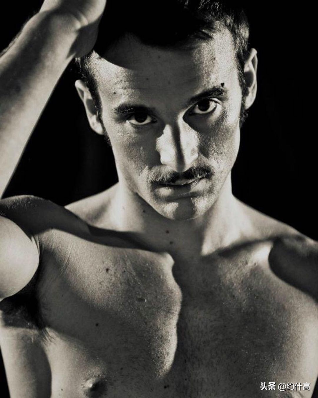 性感体操“马里奥”-智利体操运动员TomásGonzález