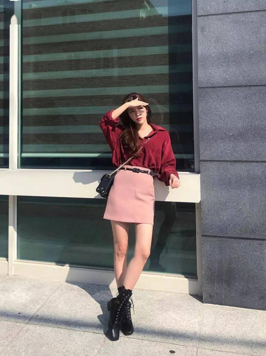 衬衫+半裙，这样穿显瘦显女人气息，上学工作约会一套解决了