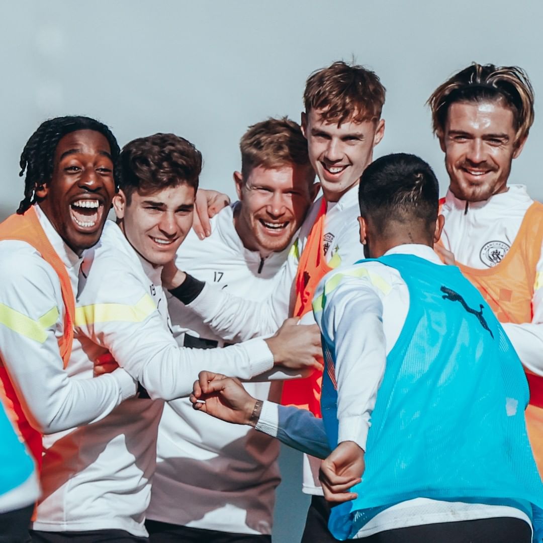 曼城队长化身罗纳尔多,曼城模特队