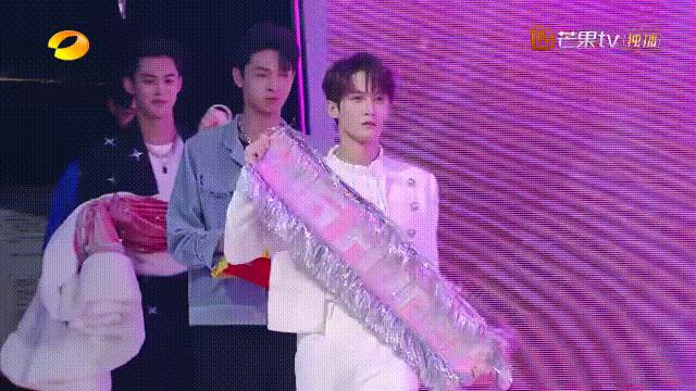 张栋梁王心凌2017,王心凌张栋梁同框演唱会