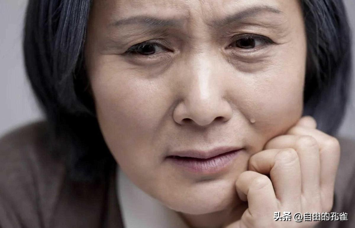 日军罪行照片：攻陷香港后兽性毕露，当场轮番侵犯新婚女明星