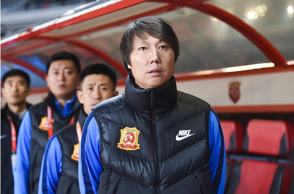 国足蛀虫李铁:罪行不止敛财上亿,戴罪立功曝光足坛背后*b大**oss