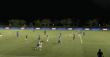 杨立瑜沧州雄狮,杨立瑜广州恒大比赛视频