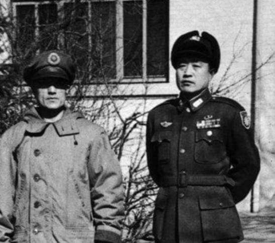 溥仪被杜聿明邀请进古宫,杜聿明和溥仪参观故宫