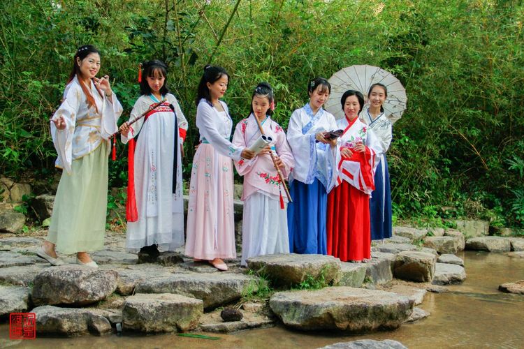 各领风骚全诗,各领风骚是哪首诗