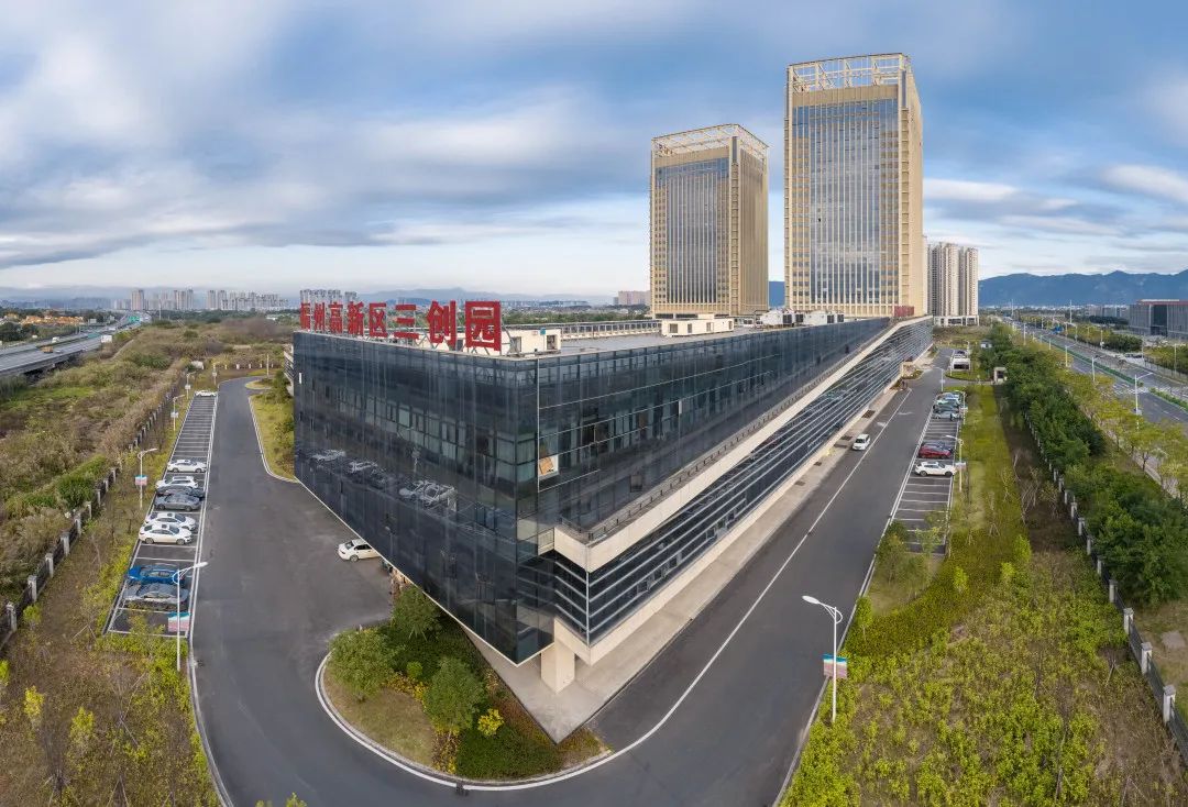 日报整版关注“榕创汇”！福州高新区射出三支“穿云箭”