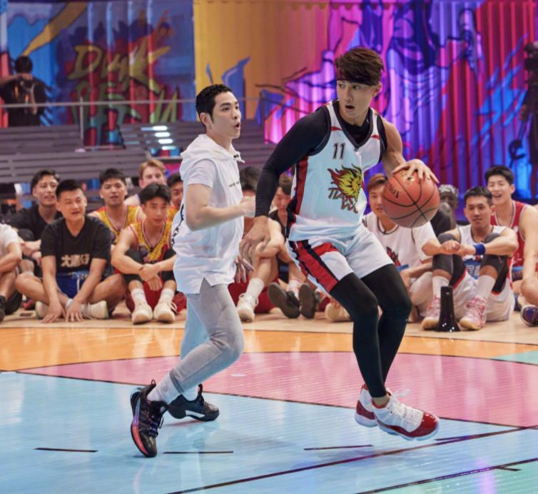 吴尊哭了现场视频,吴尊反篮完整视频