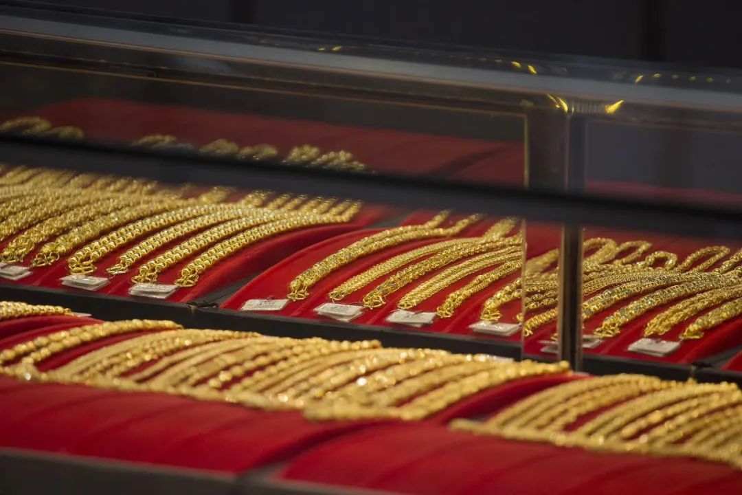 90后疯狂暴富,90后疯狂炒股