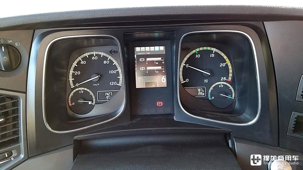 6x6全轮驱动自卸车,6x6重型牵引车