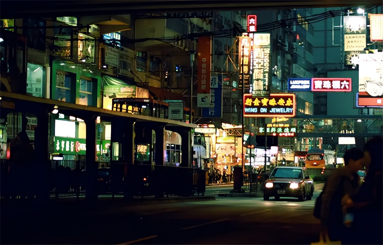 300万在香港能买到多少平方的房子,300万在香港能买到多大的房子