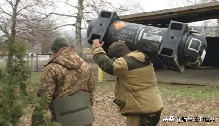 太便宜！美西方*器武**给钱就卖，乌军“暗网”转卖军援，地雷已脱销