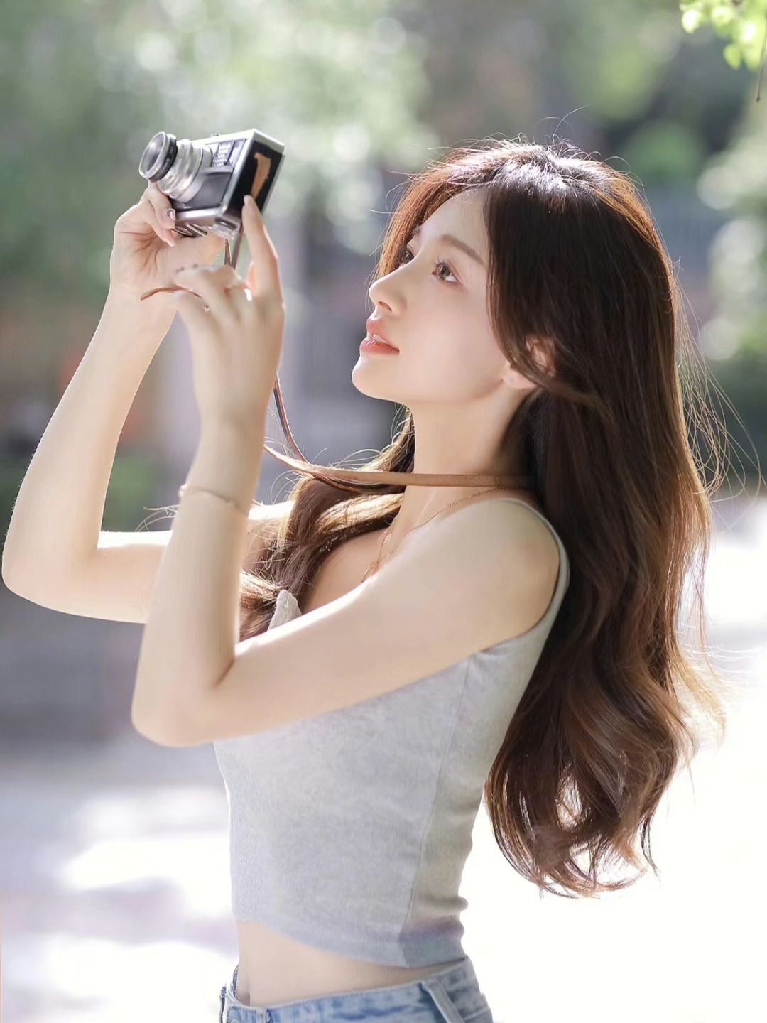 拍照手姿势怎么好看,拍照手怎么摆好看又简单