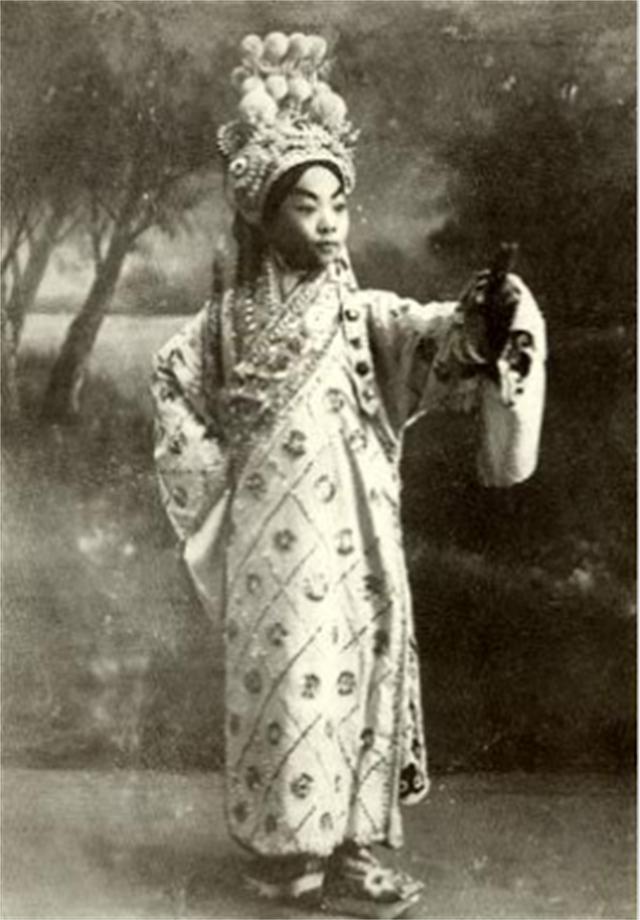 上海滩大亨杜月笙完整视频,上海滩黑帮老大杜月笙